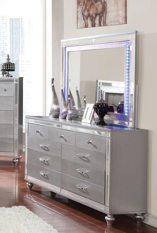 Brachium Silver Dresser